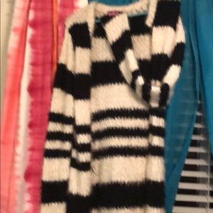 Girls 3 quarter sweater